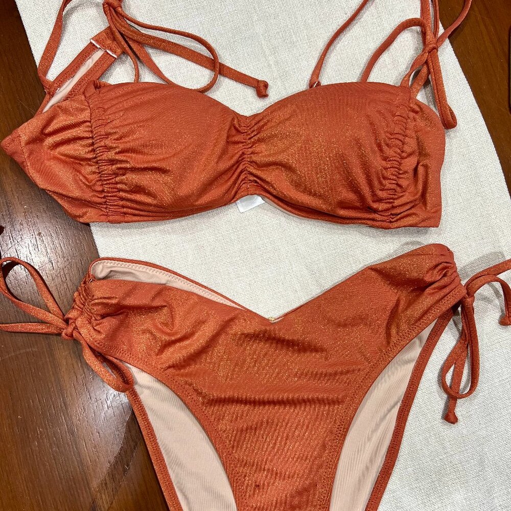 Victoria's Secret Swimsuit (Bra & Bikini)